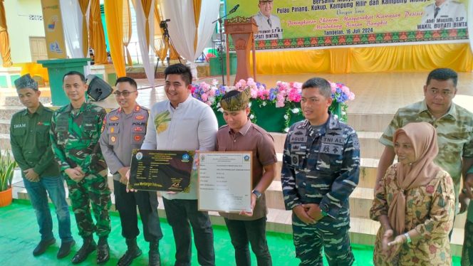 
					Danlanal Bintan Bersama Forkopimda Bintan Dampingi Bupati Bintan Kunker Ke Pulau Tambelan Kabupaten Bintan