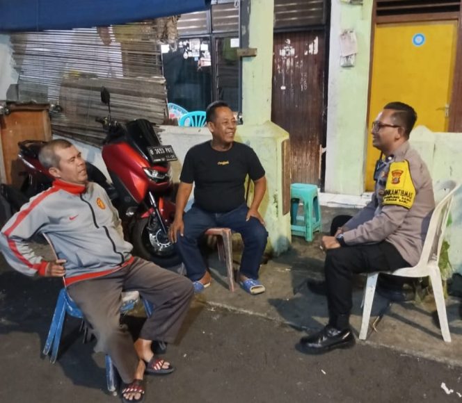 
					Sambang Dialogis Bhabinkamtibmas Kampung Rawa: Meningkatkan Interaksi dan Komunikasi Sosial dengan Warga Binaan