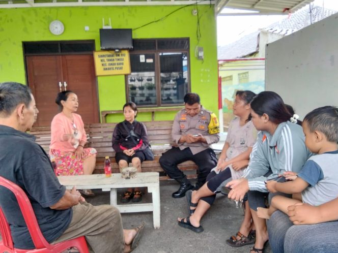 
					Bhabinkamtibmas Tanah Tinggi, Lakukan Mediasi untuk Problem Solving Perselisihan Paham Warga