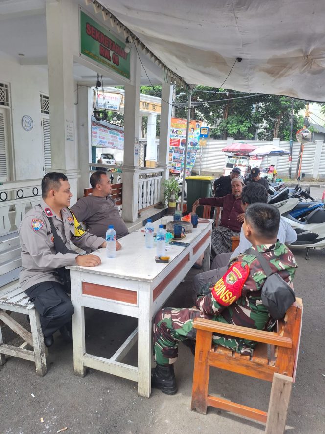 
					Silaturahmi Bhabinkamtibmas dan Warga RW 08 Pegangsaan Jalin Kebersamaan, Perkuat Keamanan Lingkungan