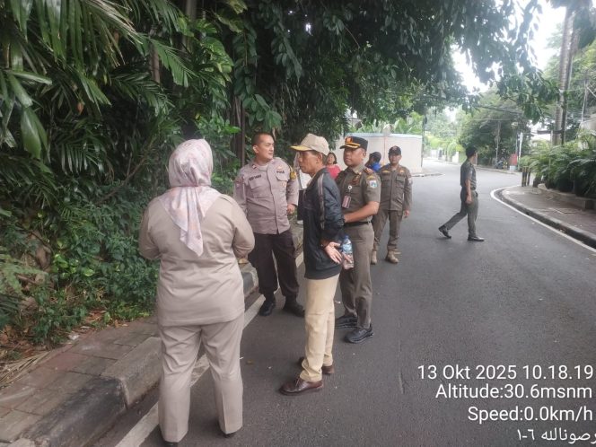 
					Respons Cepat Tiga Pilar Menteng Atasi Saluran Air Meluap di Jalan Lembang