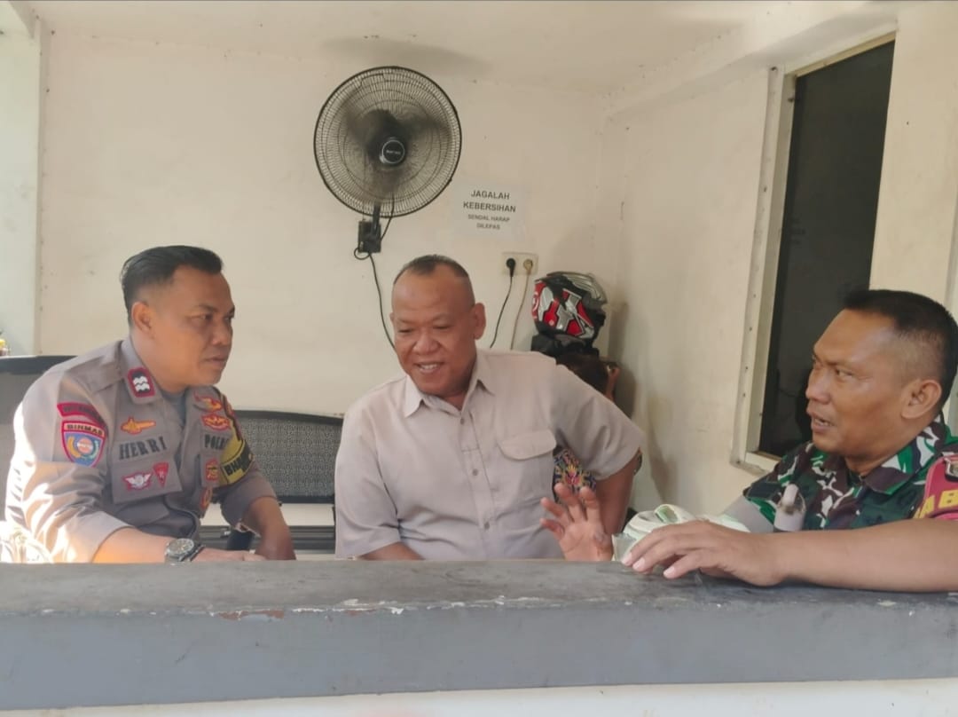 Ciptakan Rasa Aman, Polisi dan TNI Intensifkan Sambang Petugas Keamanan di Kantor PU