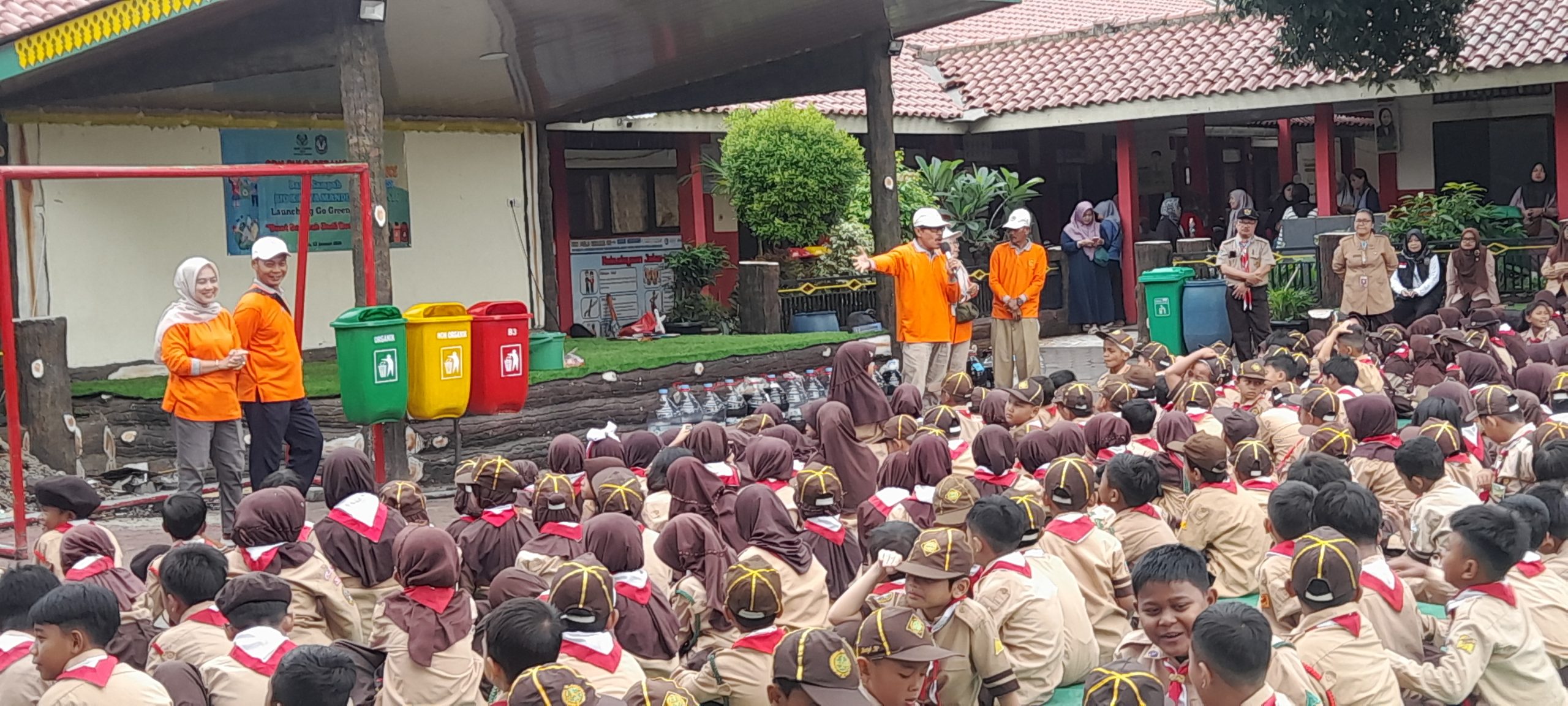 SDN 06 Pulogebang Berkolaborasi Bersama BKM Buka Bank Sampah “Go Green 06”