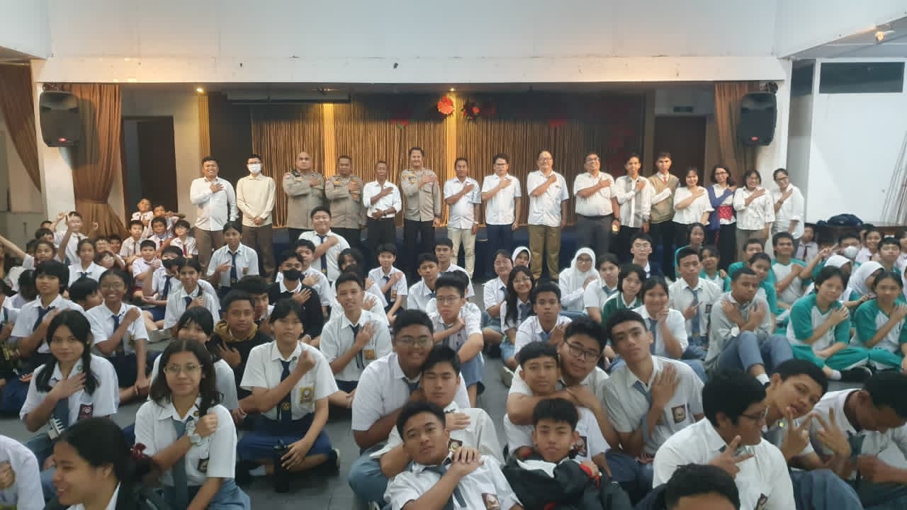 Kapolsek Metro Tanah Abang Laksanakan Pembinaan Pelajar di SMA Hati Suci