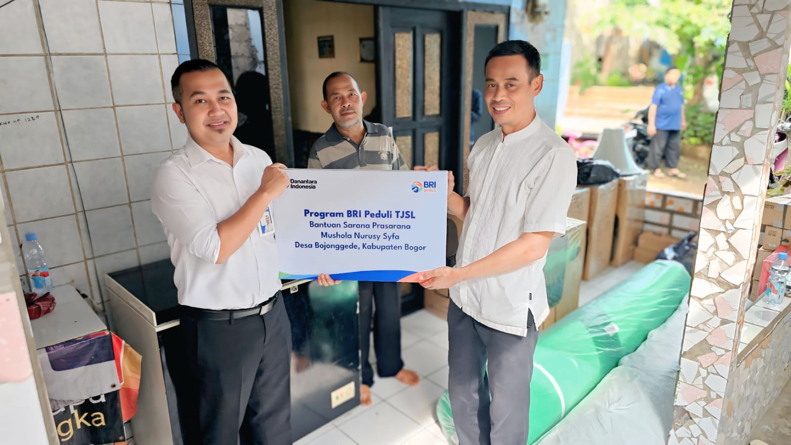 Program TJSL dari BRI BO Cibinong Sasar Fasilitas Religi di Kabupaten Bogor