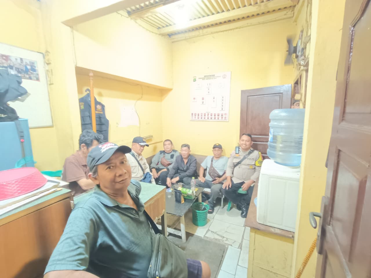 Pembinaan Pokdarkamtibmas Oleh Polri Terkait Dasar Hukum Dan Perannya” Jaga Warga Jaga Lingkungan