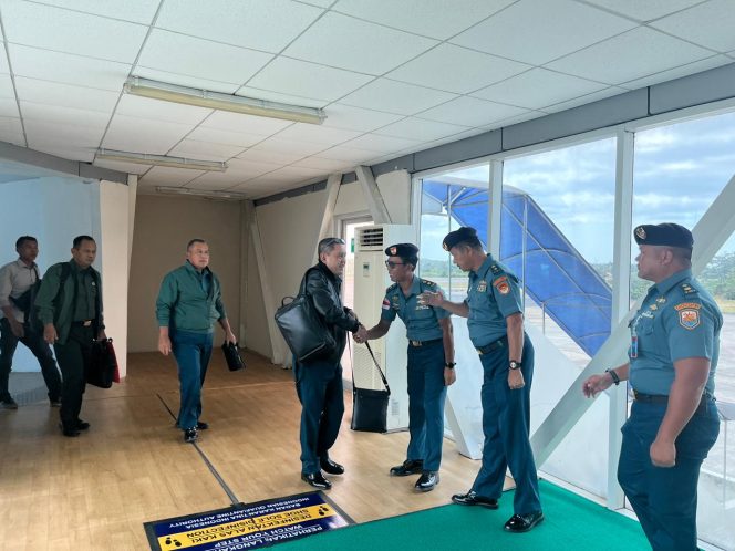 
					Kunjungan Sahli Panglima TNI, Perkuat Strategi Pertahanan dan Kesejahteraan Personel di Kepulauan Riau