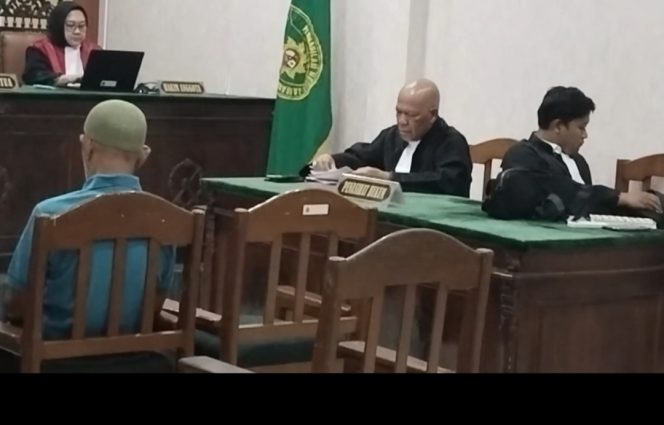 
					I Nyoman Sudiana Di Putus Bebas, Karena Unsur Dakwaan Tidak Terbukti. 